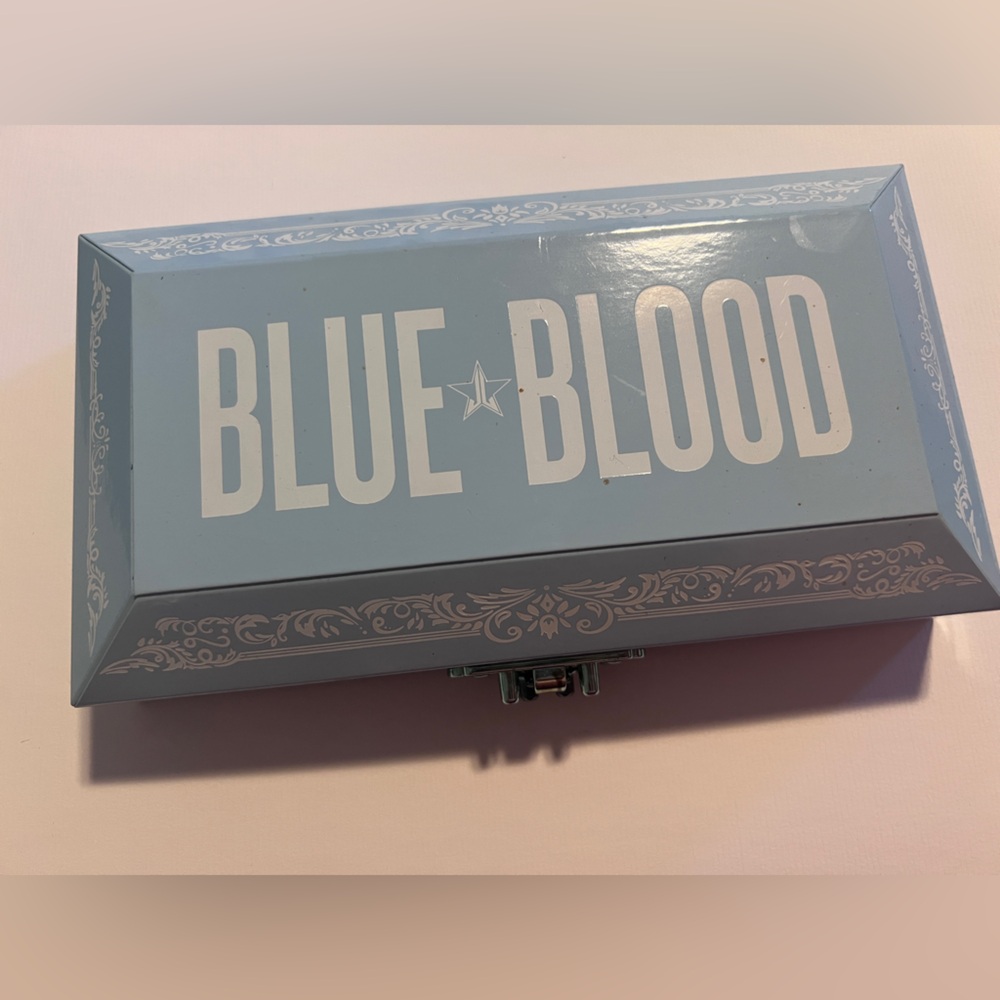 Jeffree Star Blue Blood Eyeshadow Palette